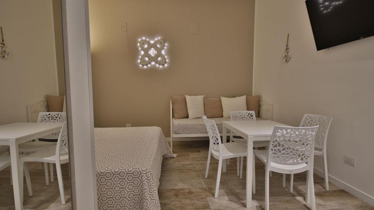Casa Levante A 75 Mt Dalla Spiaggia Monopoli Exterior photo